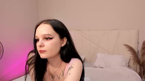 Snapshot of radiantrosee chatting on October 2025 11:13:02 AM Cassie online show from October 2025 11:13:02 AM