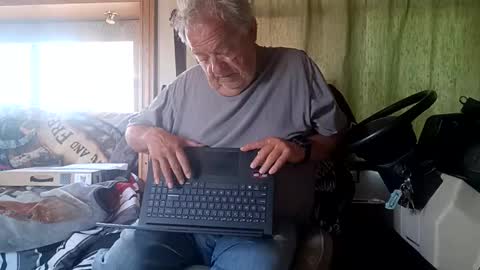 Snapshot of radiomantim chatting on May 2026 02:45:01 PM Radioman for fun online show from May 2026 02:45:01 PM
