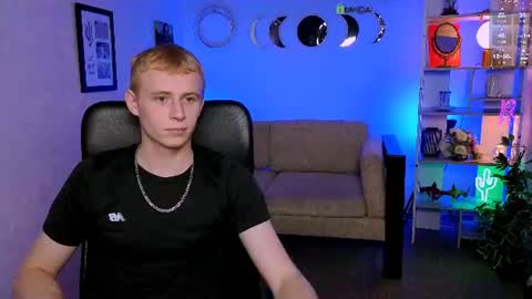 Snapshot of rafael_bien chatting on July 2026 03:03:02 PM rafael online show from July 2026 03:03:02 PM