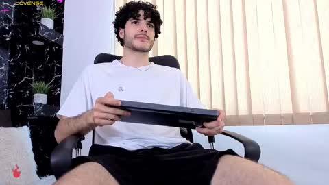 R A F A E L online show from March 2026 08:15:02 PM