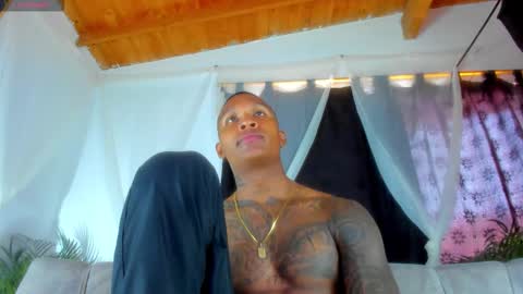 Andres H online show from October 2025 04:13:01 PM