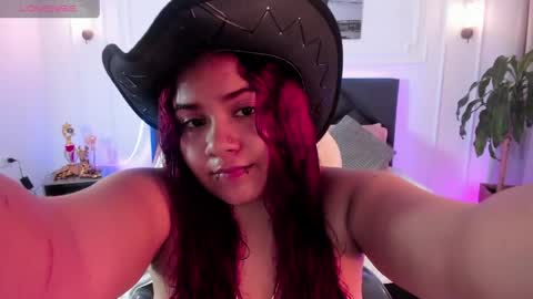 Snapshot of raichell_sweet_curvy chatting on May 2026 02:14:01 PM raichell_sweet_curvy online show from May 2026 02:14:01 PM
