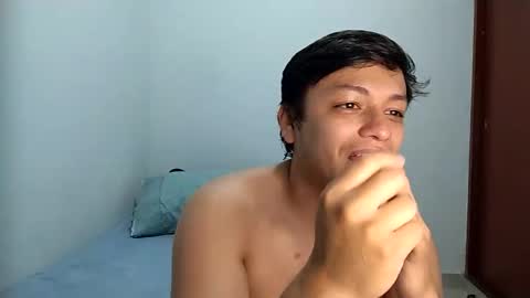 raider and roxie online show from December 2025 01:05:02 PM