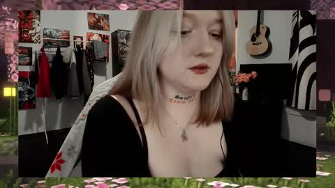 Snapshot of raiingurl chatting on October 2025 08:55:02 AM Kate online show from October 2025 08:55:02 AM