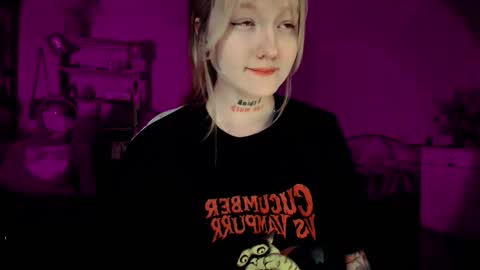 Snapshot of raiingurl chatting on February 2026 10:28:01 PM Kate online show from February 2026 10:28:01 PM