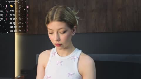 Snapshot of rainauge chatting on January 2025 09:05:02 PM Lisa online show from January 2025 09:05:02 PM