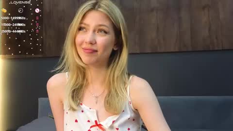 Snapshot of rainauge chatting on February 2025 10:53:02 PM Lisa online show from February 2025 10:53:02 PM