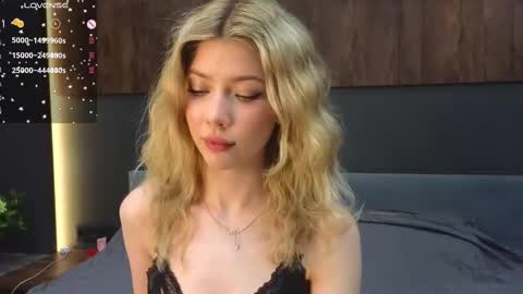 Snapshot of rainauge chatting on February 2025 08:49:02 PM Lisa online show from February 2025 08:49:02 PM