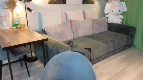 rainevi online show from April 2026 11:29:02 AM