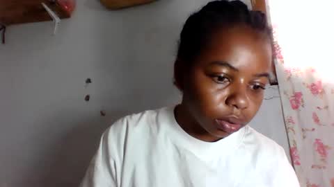 Snapshot of raissa38 chatting on November 2025 06:06:02 AM raissa38 online show from November 2025 06:06:02 AM