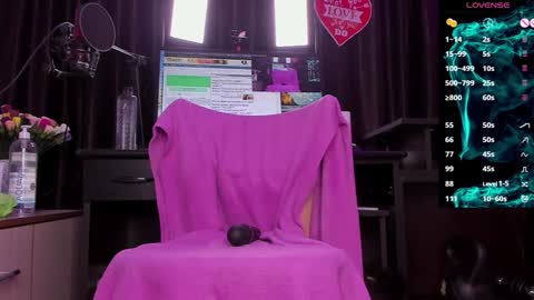 Laura online show from December 2024 02:47:02 AM