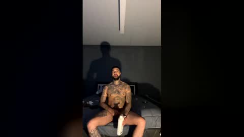 ralerios22 online show from May 2026 01:55:02 AM