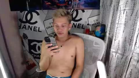 Snapshot of ralfhuge24 chatting on April 2026 12:29:02 PM ralfhuge24 online show from April 2026 12:29:02 PM