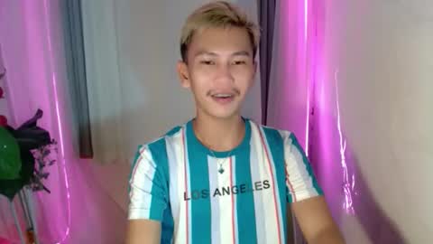 Snapshot of ralfhuge24 chatting on April 2026 01:08:01 AM ralfhuge24 online show from April 2026 01:08:01 AM