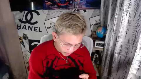 Snapshot of ralfhuge24 chatting on April 2026 02:58:02 PM ralfhuge24 online show from April 2026 02:58:02 PM