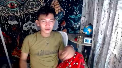 Snapshot of ralfhuge24 chatting on May 2026 12:55:02 PM ralfhuge24 online show from May 2026 12:55:02 PM