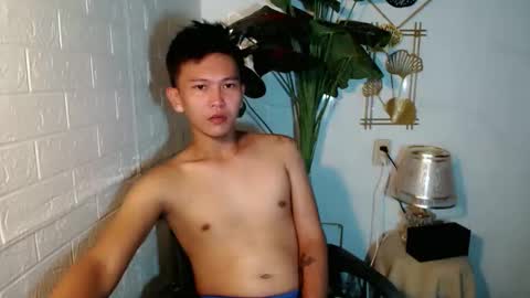 Snapshot of ralfhuge24 chatting on May 2026 09:04:02 AM ralfhuge24 online show from May 2026 09:04:02 AM