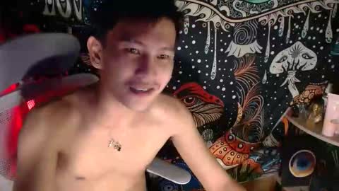 Snapshot of ralfhuge24 chatting on May 2026 04:15:01 PM ralfhuge24 online show from May 2026 04:15:01 PM