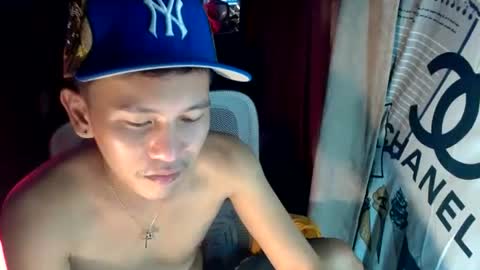 Snapshot of ralfhuge24 chatting on June 2026 01:52:01 PM ralfhuge24 online show from June 2026 01:52:01 PM