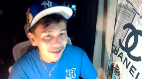 Snapshot of ralfhuge24 chatting on July 2026 10:10:02 AM ralfhuge24 online show from July 2026 10:10:02 AM