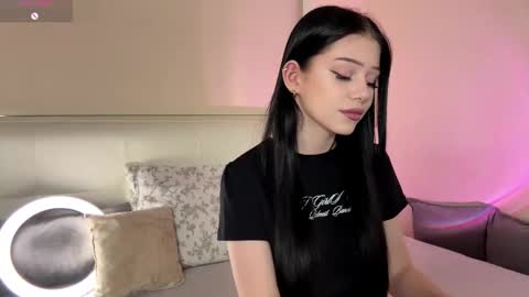 Luna online show from January 2026 03:27:02 PM