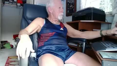 ranger1001 online show from February 2025 07:38:01 PM