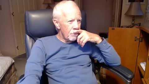 ranger1001 online show from November 2025 08:52:02 PM