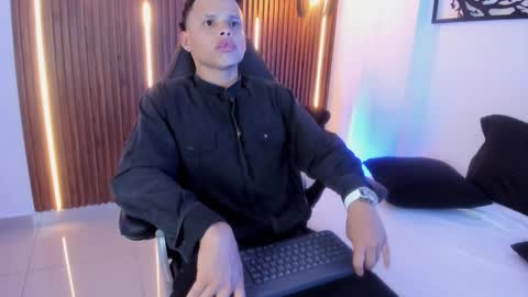 raphael_thomas online show from October 2025 03:31:01 AM