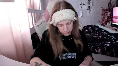 Snapshot of rapunzel_cute chatting on April 2026 01:20:01 PM Rapunzel online show from April 2026 01:20:01 PM