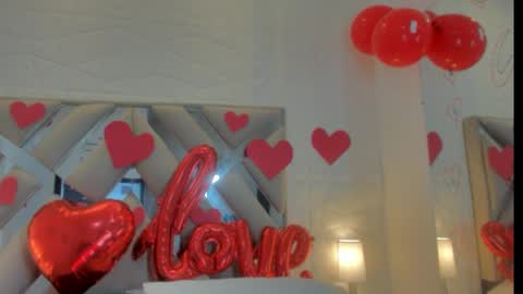 Raquel Moore  online show from February 2025 10:10:01 PM