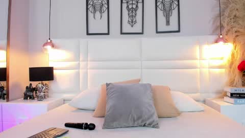 Snapshot of raquelhyde_ chatting on April 2026 08:50:01 PM raquel Hyde online show from April 2026 08:50:01 PM