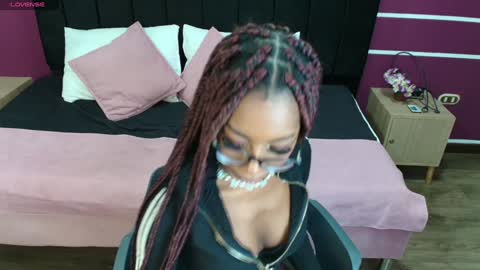 Raquel online show from December 2024 07:18:02 PM