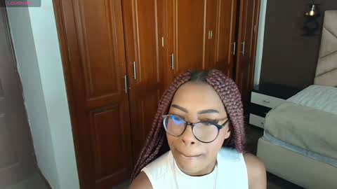 Raquel online show from January 2025 11:41:01 AM
