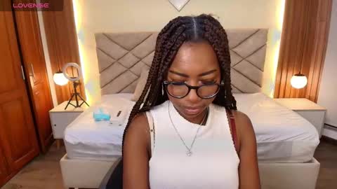 Raquel online show from March 2026 11:57:01 AM