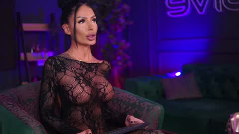 Raquelle online show from February 2025 10:55:01 PM