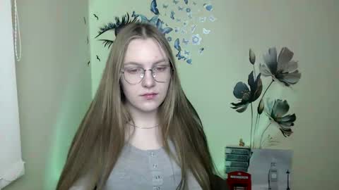 raspberry0101 online show from December 2024 06:42:02 PM