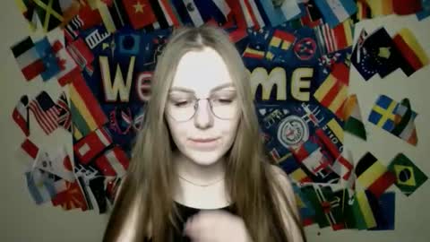 raspberry0101 online show from November 2025 01:28:01 PM