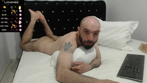 Snapshot of raul27big chatting on April 2026 01:21:01 PM RaulWildBoy27 online show from April 2026 01:21:01 PM