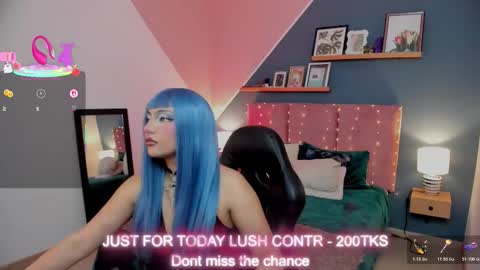 Snapshot of raven_curly chatting on November 2025 02:56:02 AM Raven Curly online show from November 2025 02:56:02 AM