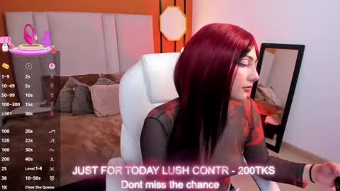 Snapshot of raven_curly chatting on November 2025 09:02:01 PM Raven Curly online show from November 2025 09:02:01 PM