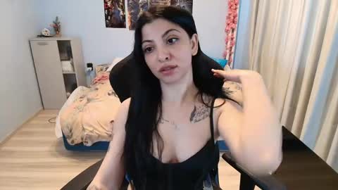 Snapshot of raven_haired_goddess chatting on April 2026 08:20:01 AM raven_haired_goddess online show from April 2026 08:20:01 AM