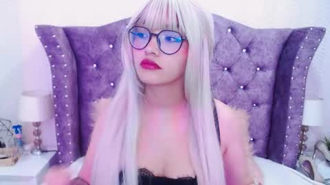 raven_love_ online show from October 2025 07:58:01 PM