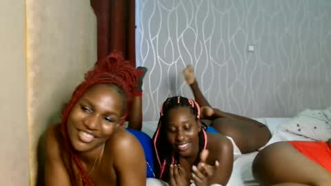 Snapshot of raven_luxe chatting on May 2026 04:20:02 AM Raven online show from May 2026 04:20:02 AM