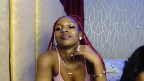 Snapshot of raven_luxe chatting on June 2026 12:23:01 AM Raven online show from June 2026 12:23:01 AM