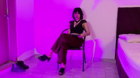 Snapshot of raven_oa chatting on April 2026 11:27:01 AM online show from April 2026 11:27:01 AM
