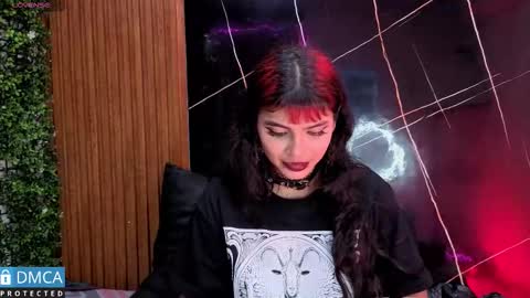 raven_rox_ online show from November 2025 03:05:01 AM