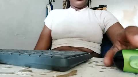 Snapshot of ravenbby chatting on June 2026 04:31:02 PM ravenbby online show from June 2026 04:31:02 PM