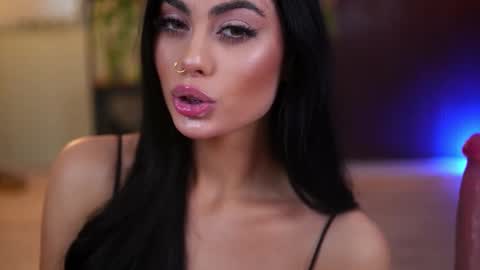 Lav online show from March 2026 08:04:01 PM