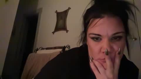 Raven Ray online show from April 2026 06:22:01 AM