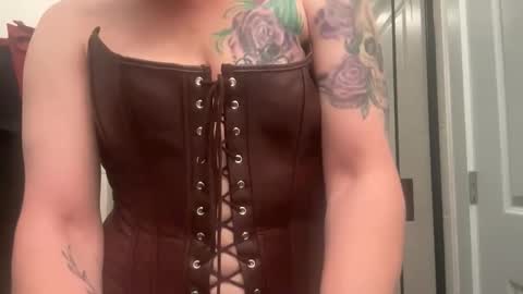 Raven Ray online show from April 2026 05:11:01 AM